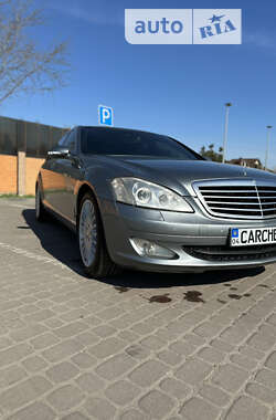 Седан Mercedes-Benz S-Class 2007 в Дніпрі