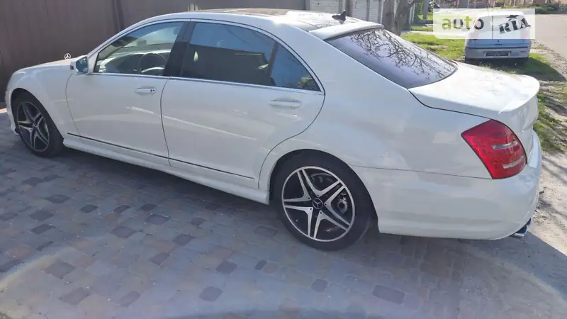 Mercedes-Benz S-Class 2008