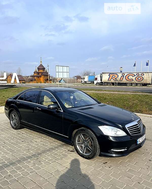 Седан Mercedes-Benz S-Class 2006 в Луцьку