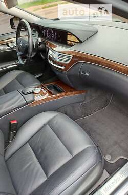 Седан Mercedes-Benz S-Class 2013 в Чернігові