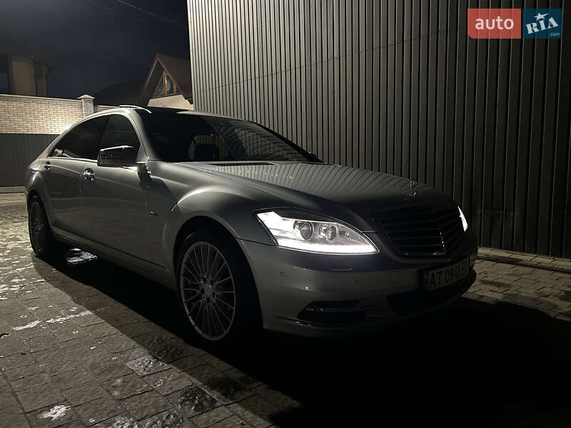 Седан Mercedes-Benz S-Class 2009 в Ивано-Франковске