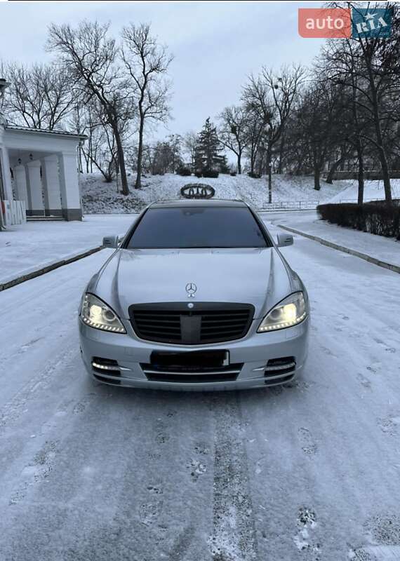Mercedes-Benz S-Class 2006