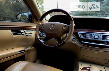 Седан Mercedes-Benz S-Class 2006 в Николаеве