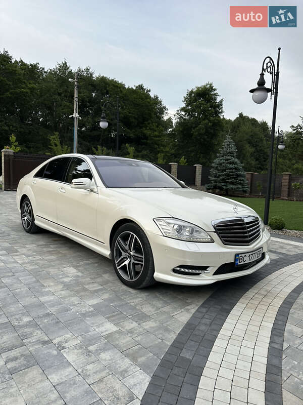 Седан Mercedes-Benz S-Class 2013 в Львові