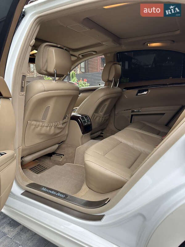 Седан Mercedes-Benz S-Class 2013 в Львові