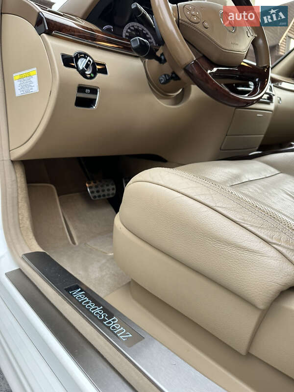 Седан Mercedes-Benz S-Class 2013 в Львові