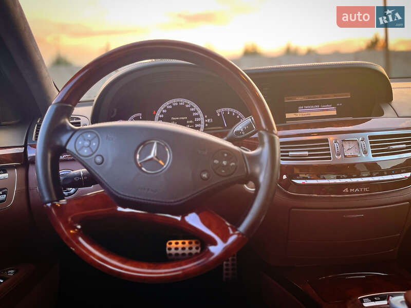 Седан Mercedes-Benz S-Class 2010 в Одесі