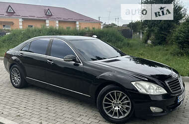 Седан Mercedes-Benz S-Class 2006 в Староконстантинове