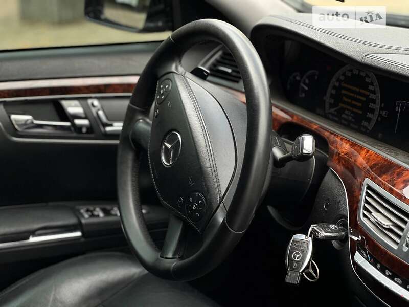 Седан Mercedes-Benz S-Class 2010 в Черновцах фото 12 Седан Mercedes-Benz S-Class 2010 в Черновцах