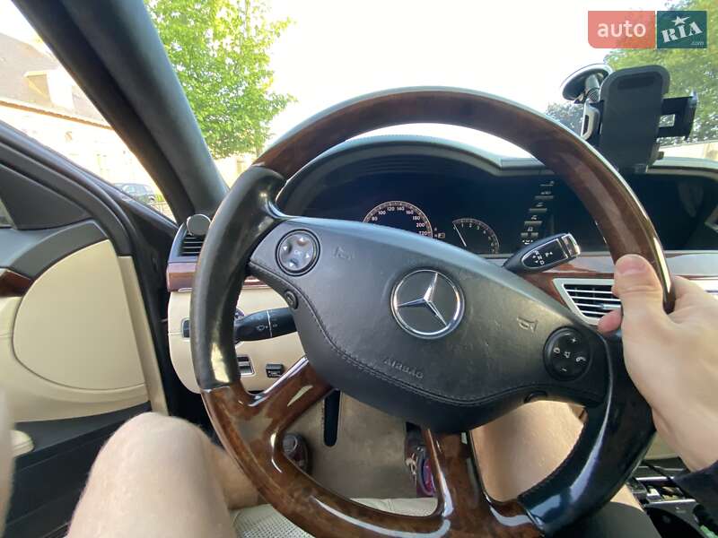 Седан Mercedes-Benz S-Class 2006 в Измаиле