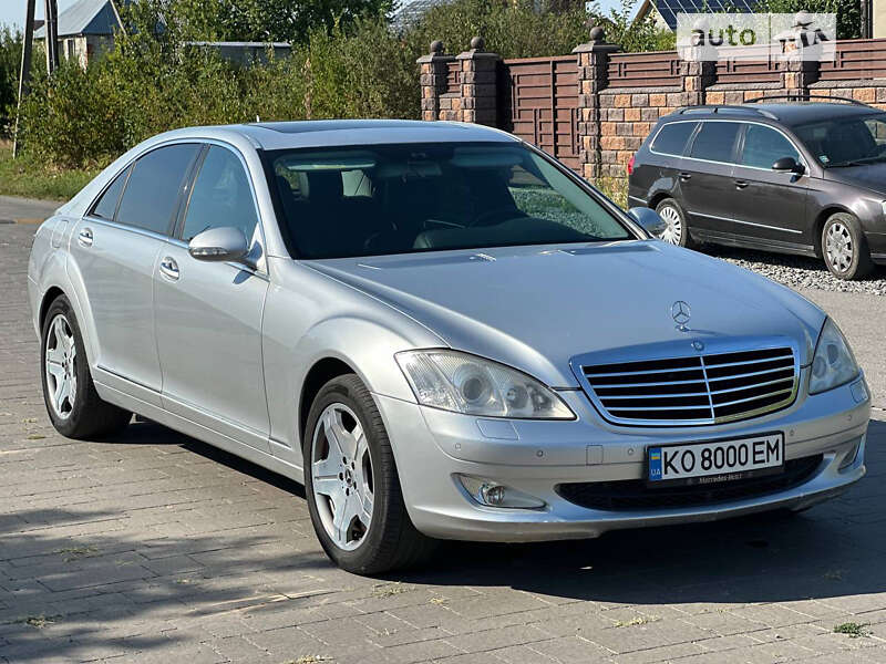 Седан Mercedes-Benz S-Class 2005 в Ужгороді