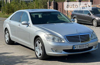 Седан Mercedes-Benz S-Class 2005 в Ужгороді