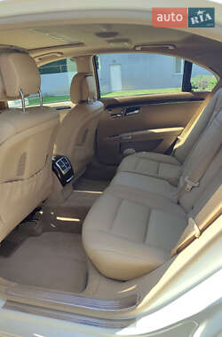 Седан Mercedes-Benz S-Class 2012 в 