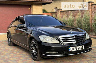 Седан Mercedes-Benz S-Class 2012 в Рівному