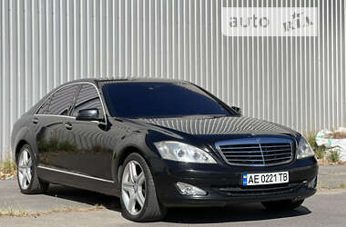 Седан Mercedes-Benz S-Class 2007 в Дніпрі