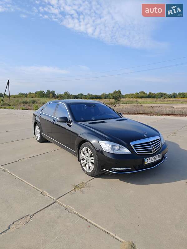 Седан Mercedes-Benz S-Class 2010 в 
