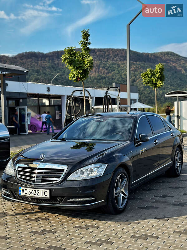Седан Mercedes-Benz S-Class 2012 в Хусте