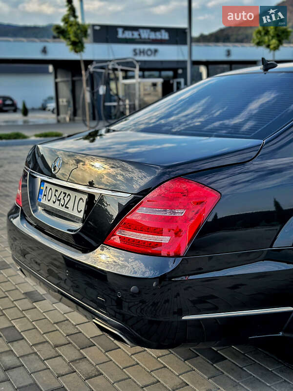 Седан Mercedes-Benz S-Class 2012 в Хусте