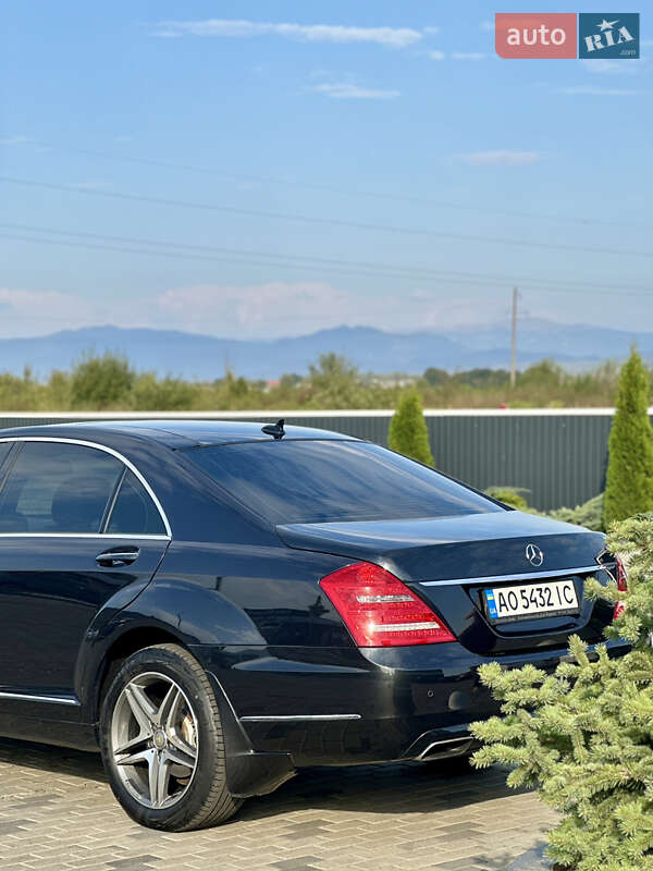 Седан Mercedes-Benz S-Class 2012 в Хусте