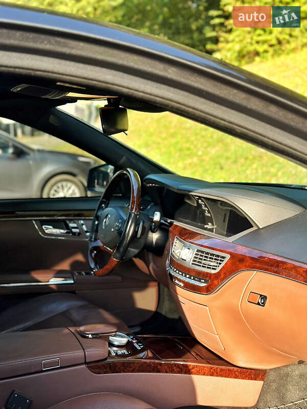 Седан Mercedes-Benz S-Class 2012 в Хусте
