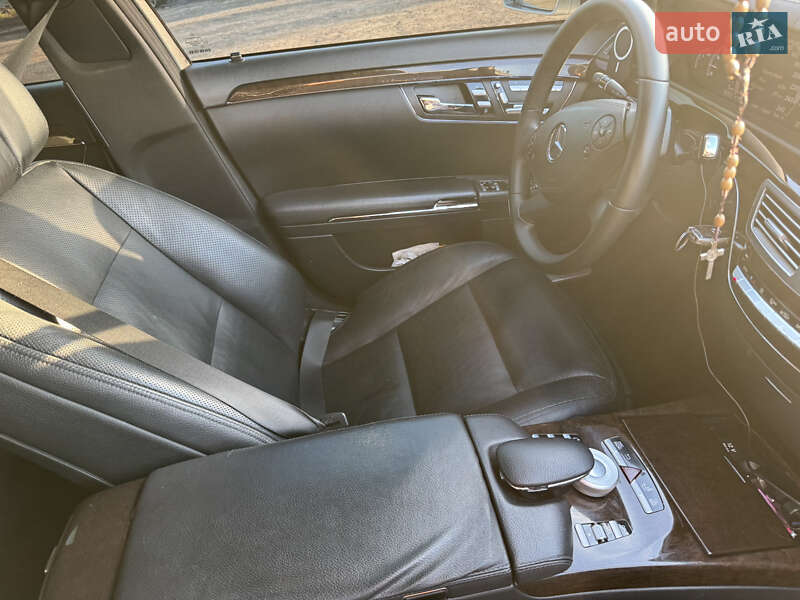 Седан Mercedes-Benz S-Class 2010 в Львові