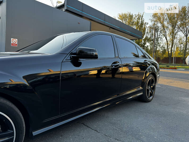 Седан Mercedes-Benz S-Class 2007 в Днепре