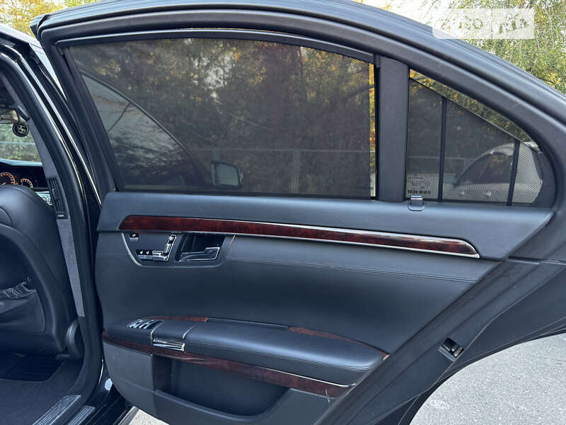 Седан Mercedes-Benz S-Class 2007 в Днепре