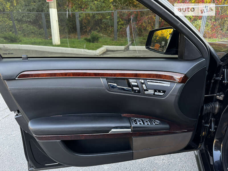Седан Mercedes-Benz S-Class 2007 в Днепре