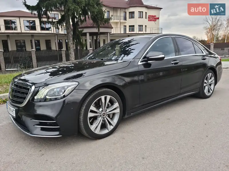 Mercedes-Benz S-Class