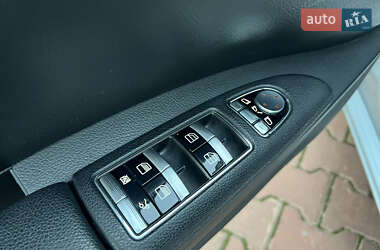 Седан Mercedes-Benz S-Class 2011 в 