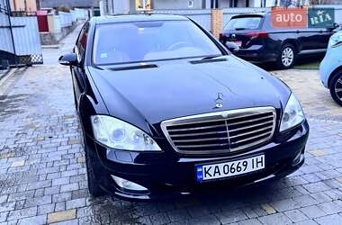 Седан Mercedes-Benz S-Class 2006 в Звягеле