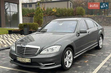 Седан Mercedes-Benz S-Class 2006 в Ужгороді