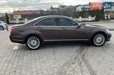 Седан Mercedes-Benz S-Class 2010 в Львове