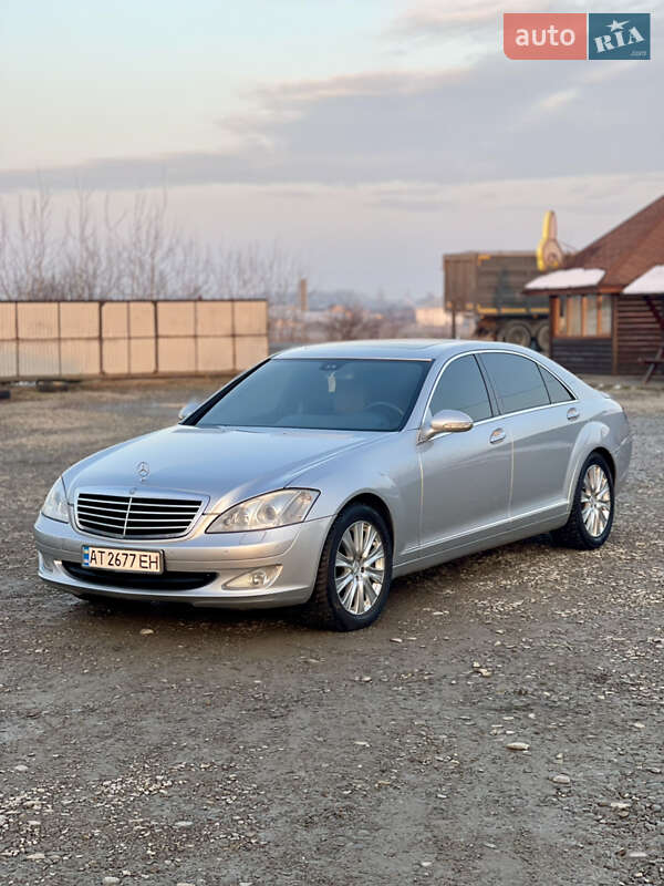 Седан Mercedes-Benz S-Class 2006 в Коломые