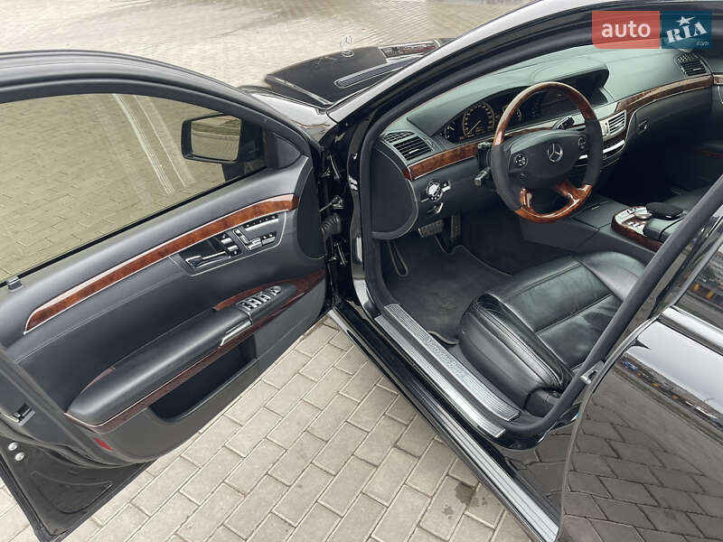 Седан Mercedes-Benz S-Class 2007 в Александрие