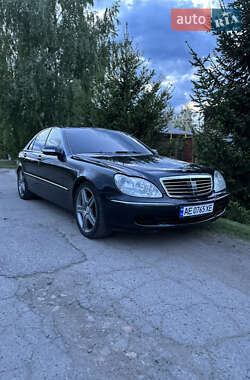 Седан Mercedes-Benz S-Class 2004 в Дніпрі