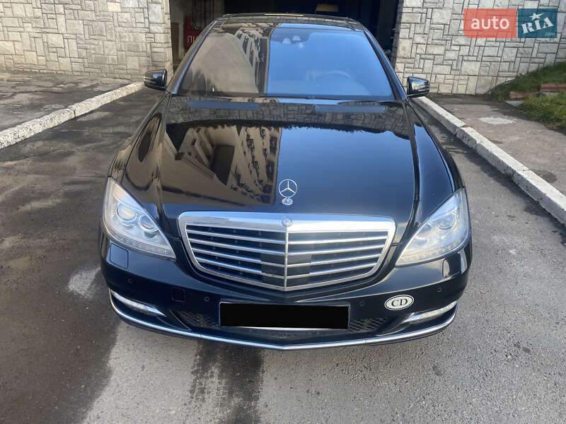 Седан Mercedes-Benz S-Class 2010 в Львове