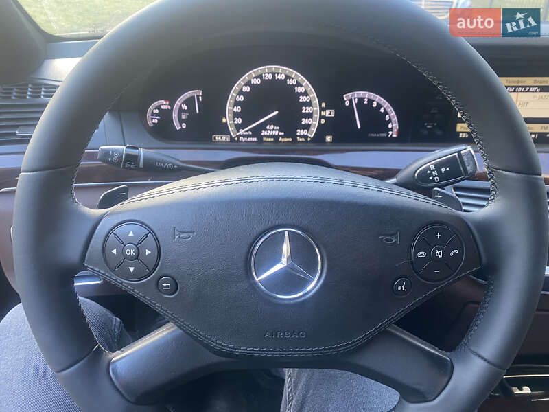 Седан Mercedes-Benz S-Class 2010 в Львове