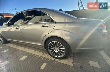 Седан Mercedes-Benz S-Class 2006 в 