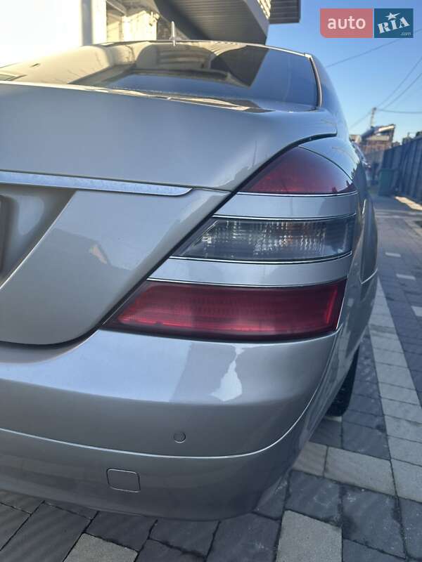 Седан Mercedes-Benz S-Class 2006 в Сарнах