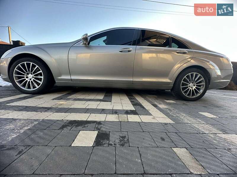 Седан Mercedes-Benz S-Class 2006 в 