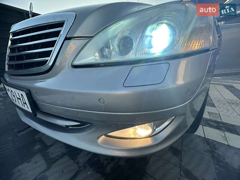 Седан Mercedes-Benz S-Class 2006 в Сарнах
