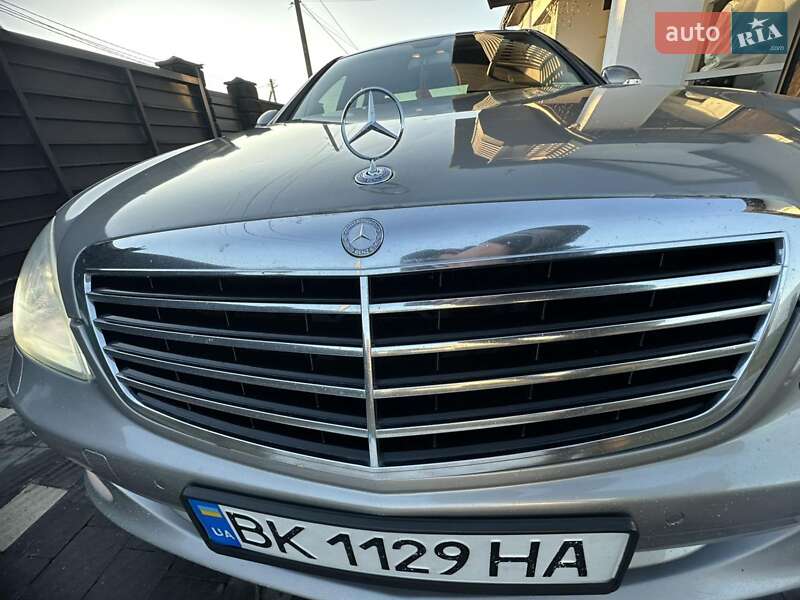 Седан Mercedes-Benz S-Class 2006 в Сарнах