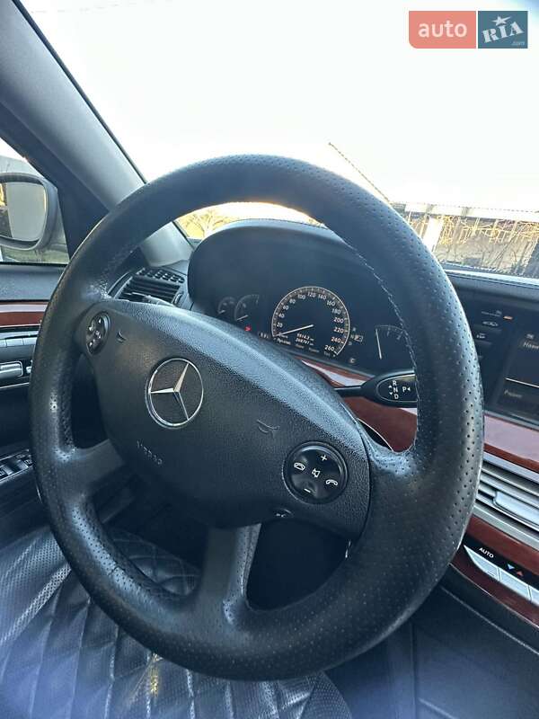 Седан Mercedes-Benz S-Class 2006 в Сарнах