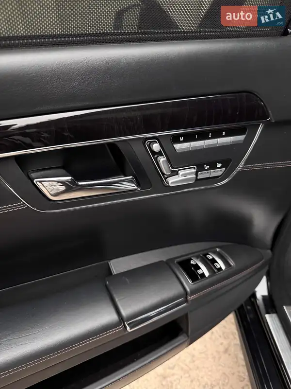 Mercedes-Benz S-Class 2012