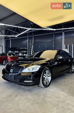 Седан Mercedes-Benz S-Class 2009 в Черновцах