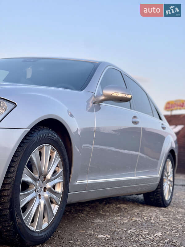 Седан Mercedes-Benz S-Class 2006 в Коломиї
