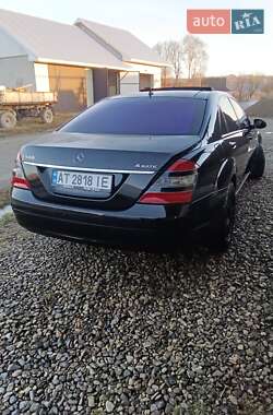 Седан Mercedes-Benz S-Class 2007 в Косове