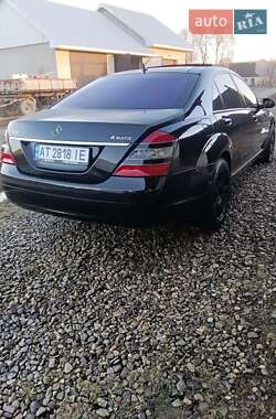 Седан Mercedes-Benz S-Class 2007 в Косове