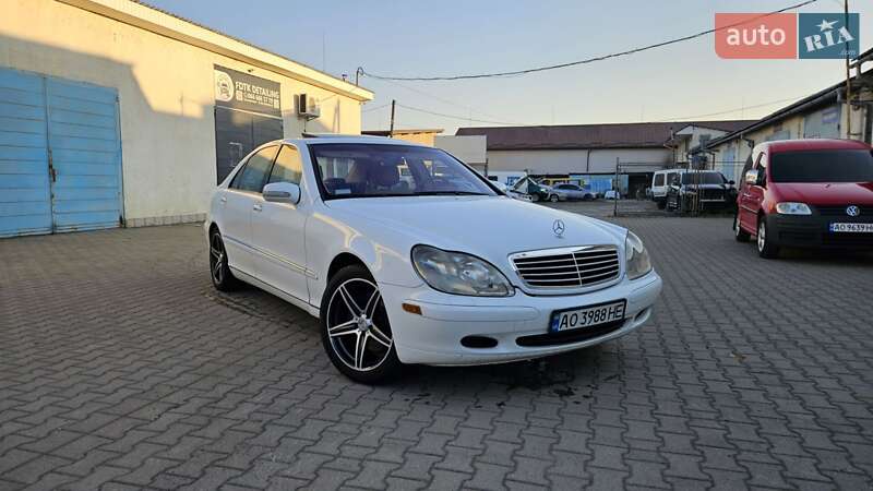 Седан Mercedes-Benz S-Class 2000 в Ужгороді
